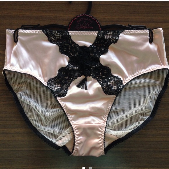 Dita Von Teese Intimates Sleepwear Nwot Dita Von Teese Star Lift Full Bikini Sz Poshmark